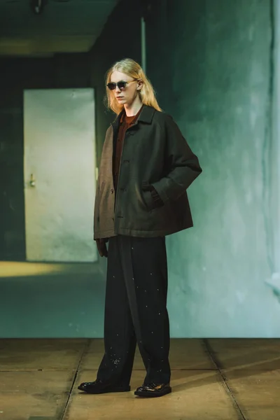 Look 27